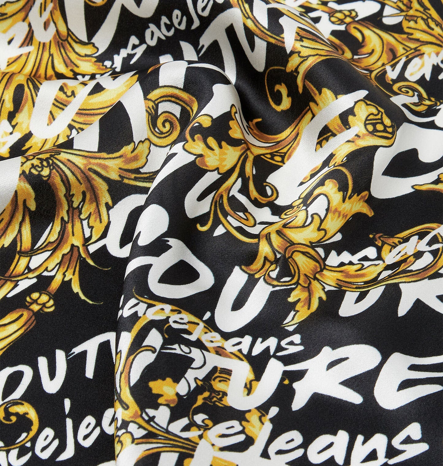 Foulard Versace 牛仔时装