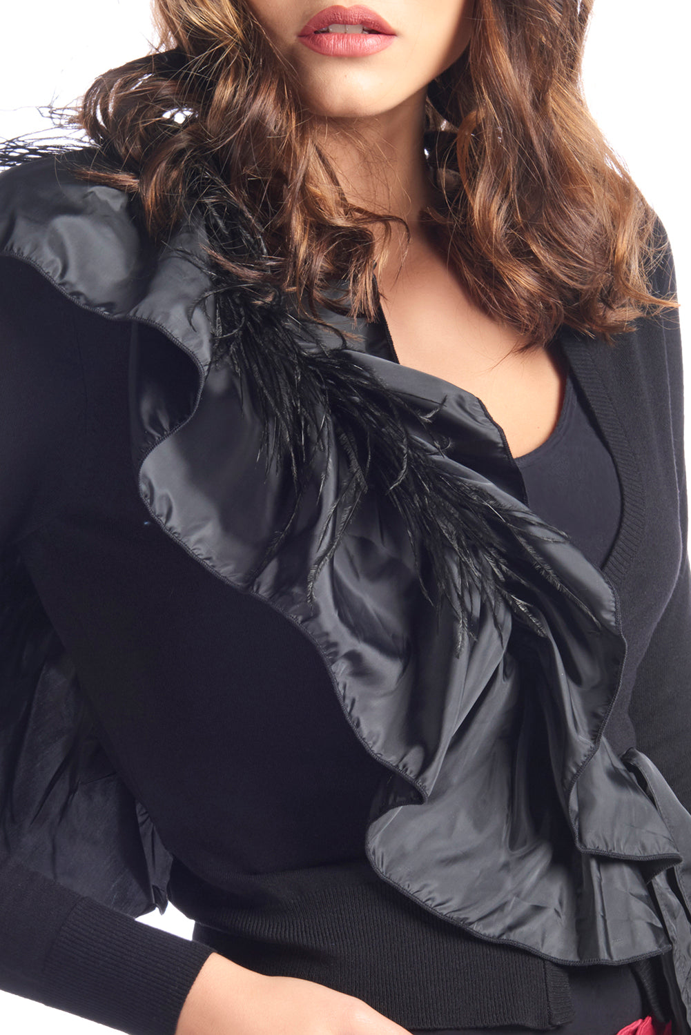 SISTI 羽毛和荷叶边交叉短款毛衣