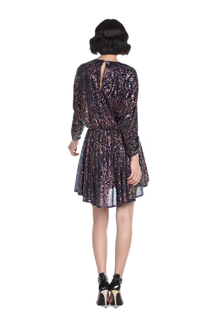 TONKS 短款 3/4 蝙蝠袖连衣裙,带多色全亮片卷发