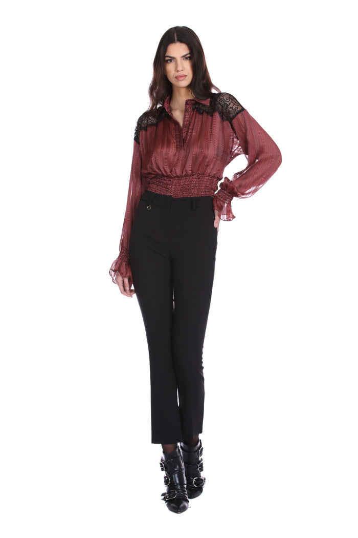 GHEVO 短款长袖衬衫,带 p.smok 加人字形蕾丝嵌件加卢勒克斯