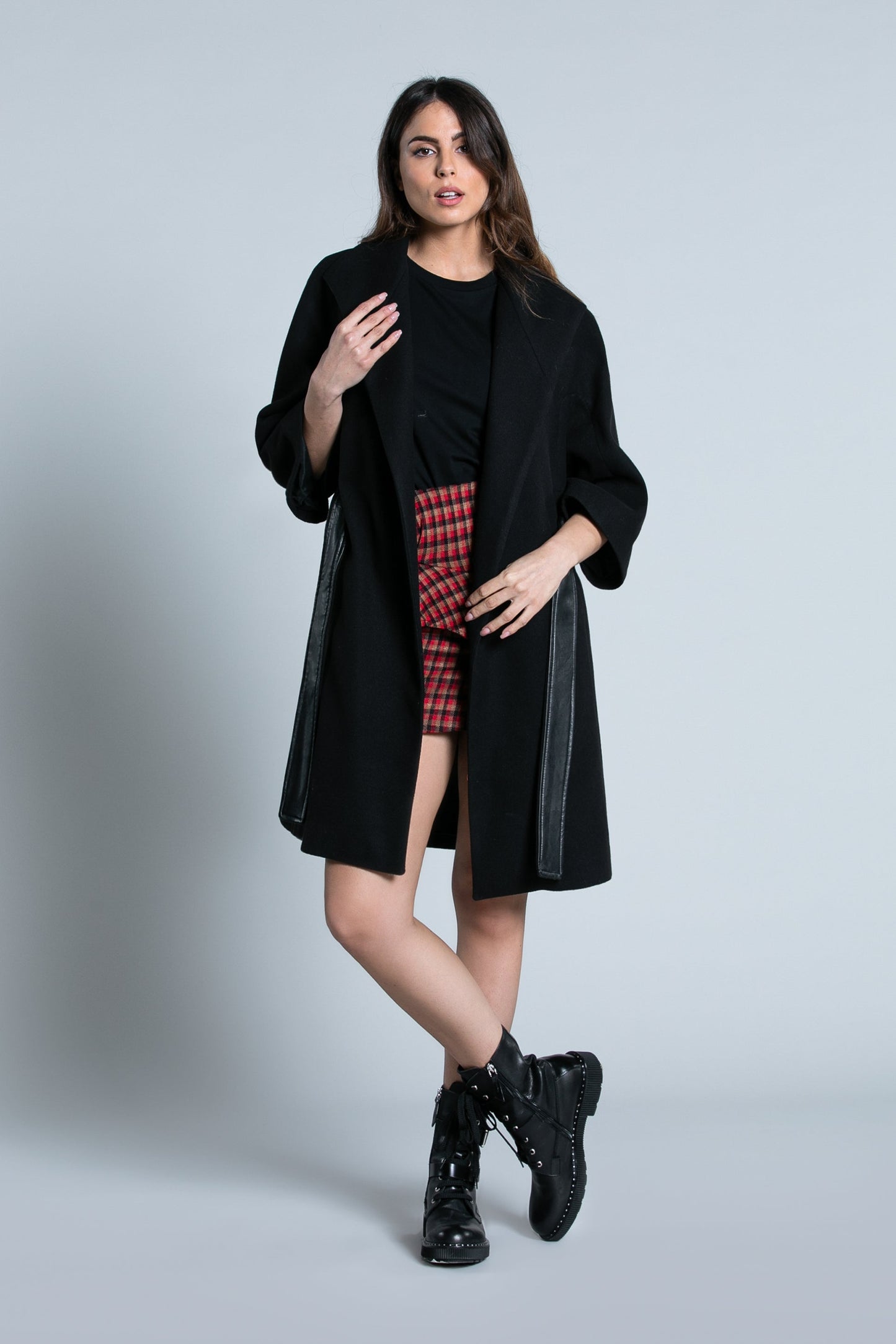 TAMMA 大衣 3/4 袖带内部腰带和人造皮革嵌件