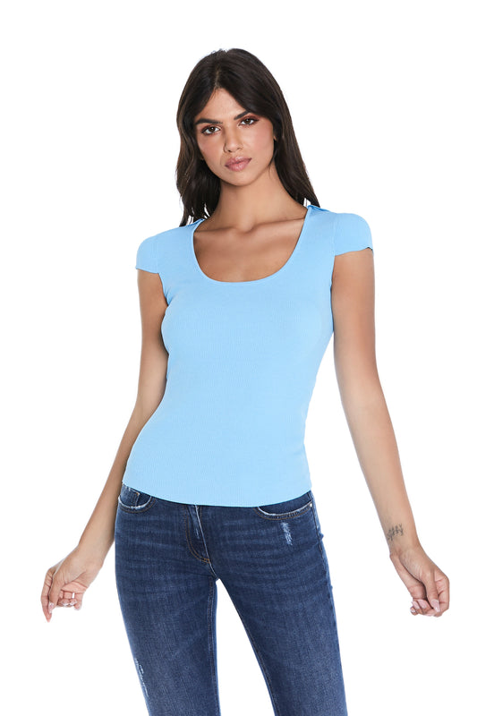 AYKRAL 半袖毛衣,肩部细节,罗纹纽扣