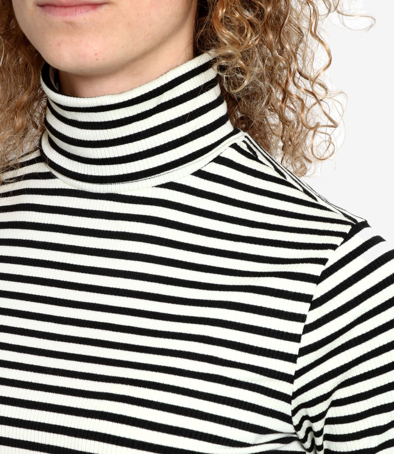 李维斯 |奥里尔白色和黑色球衣