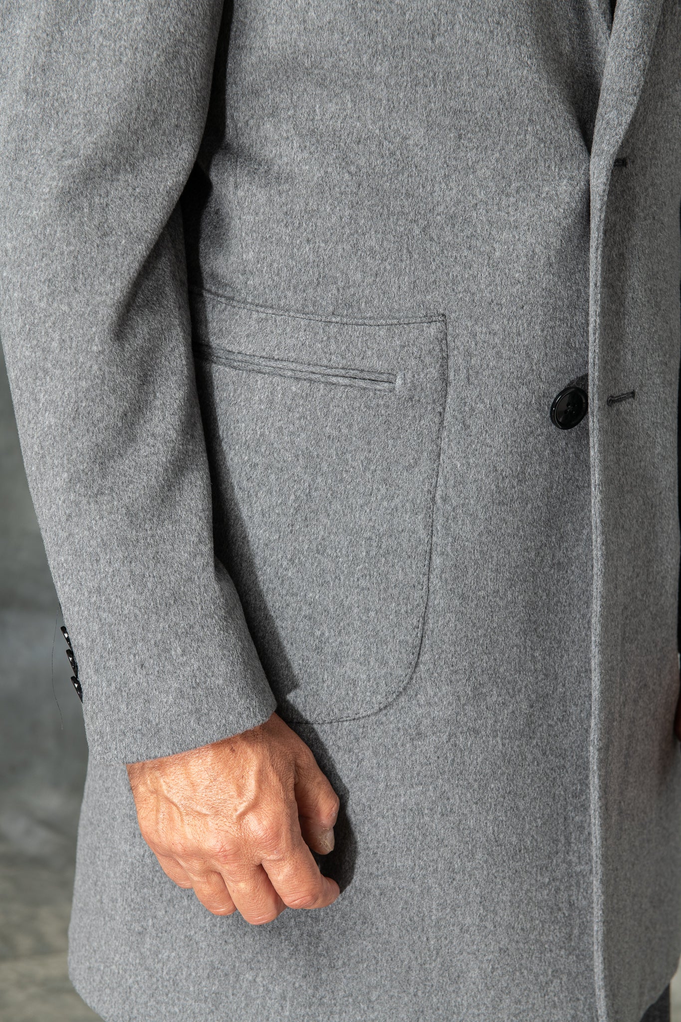 Loro Piana 羊毛灰色大衣——意大利制造