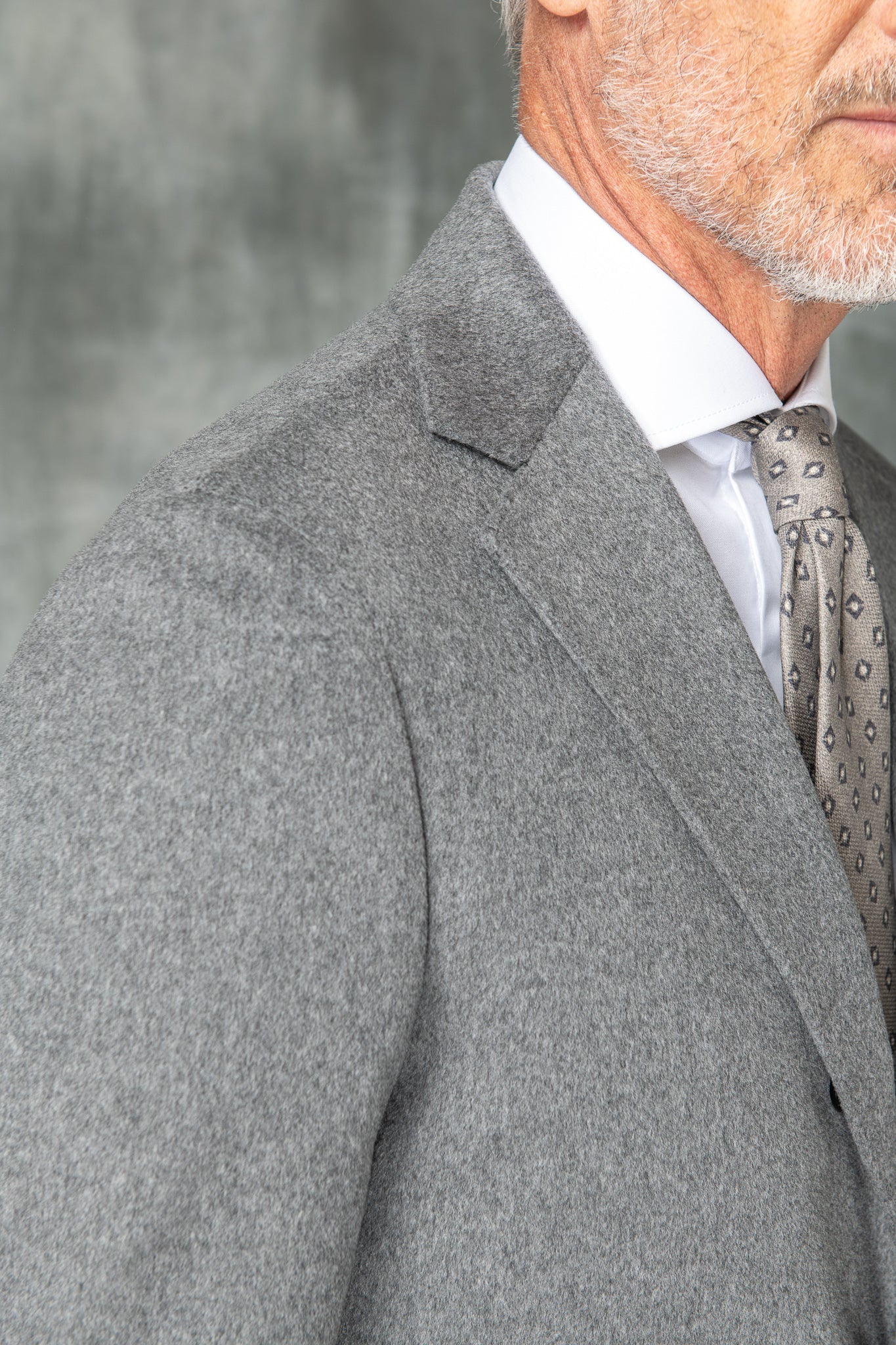 Loro Piana 羊毛灰色大衣——意大利制造