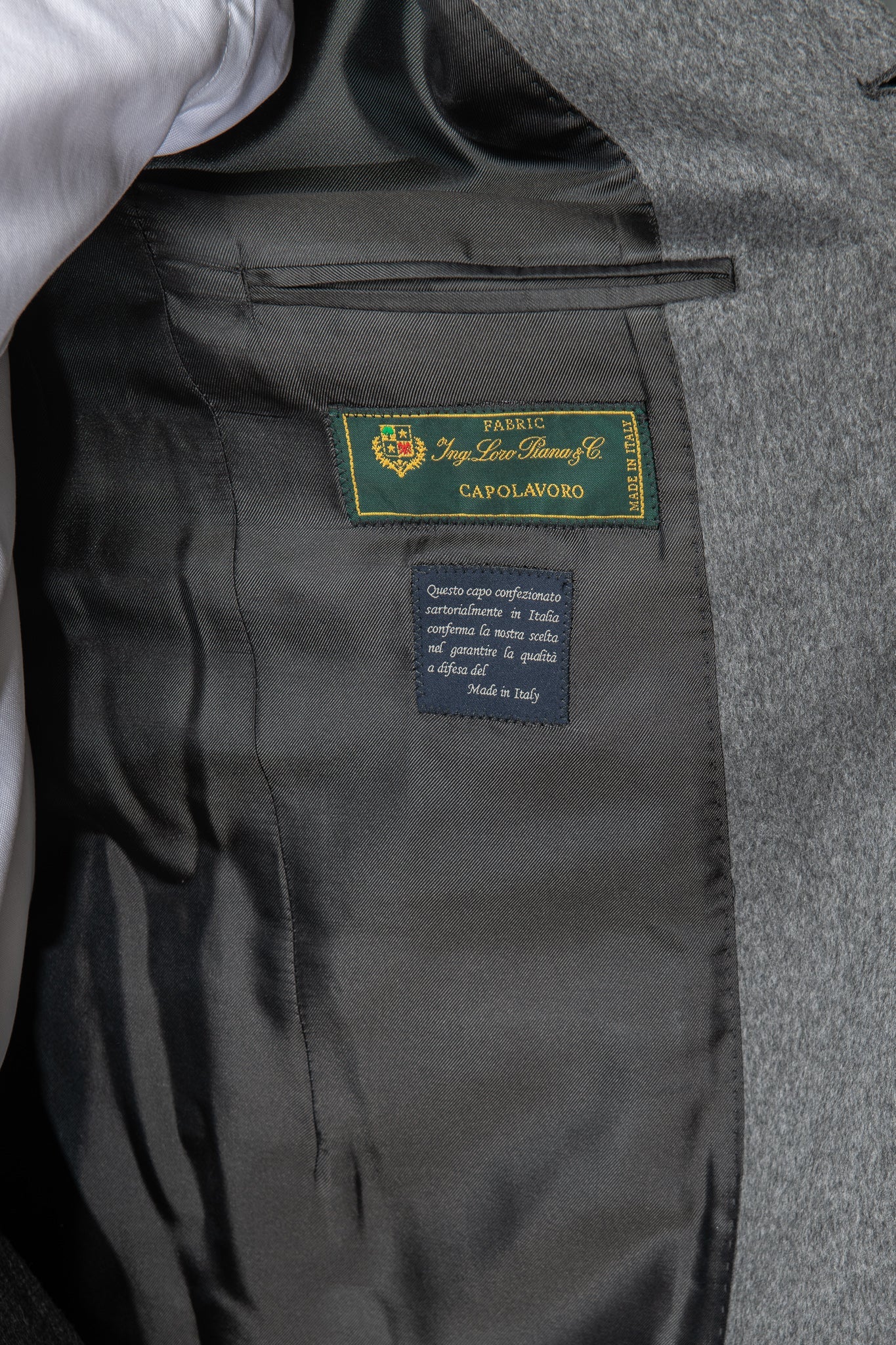 Loro Piana 羊毛灰色大衣——意大利制造