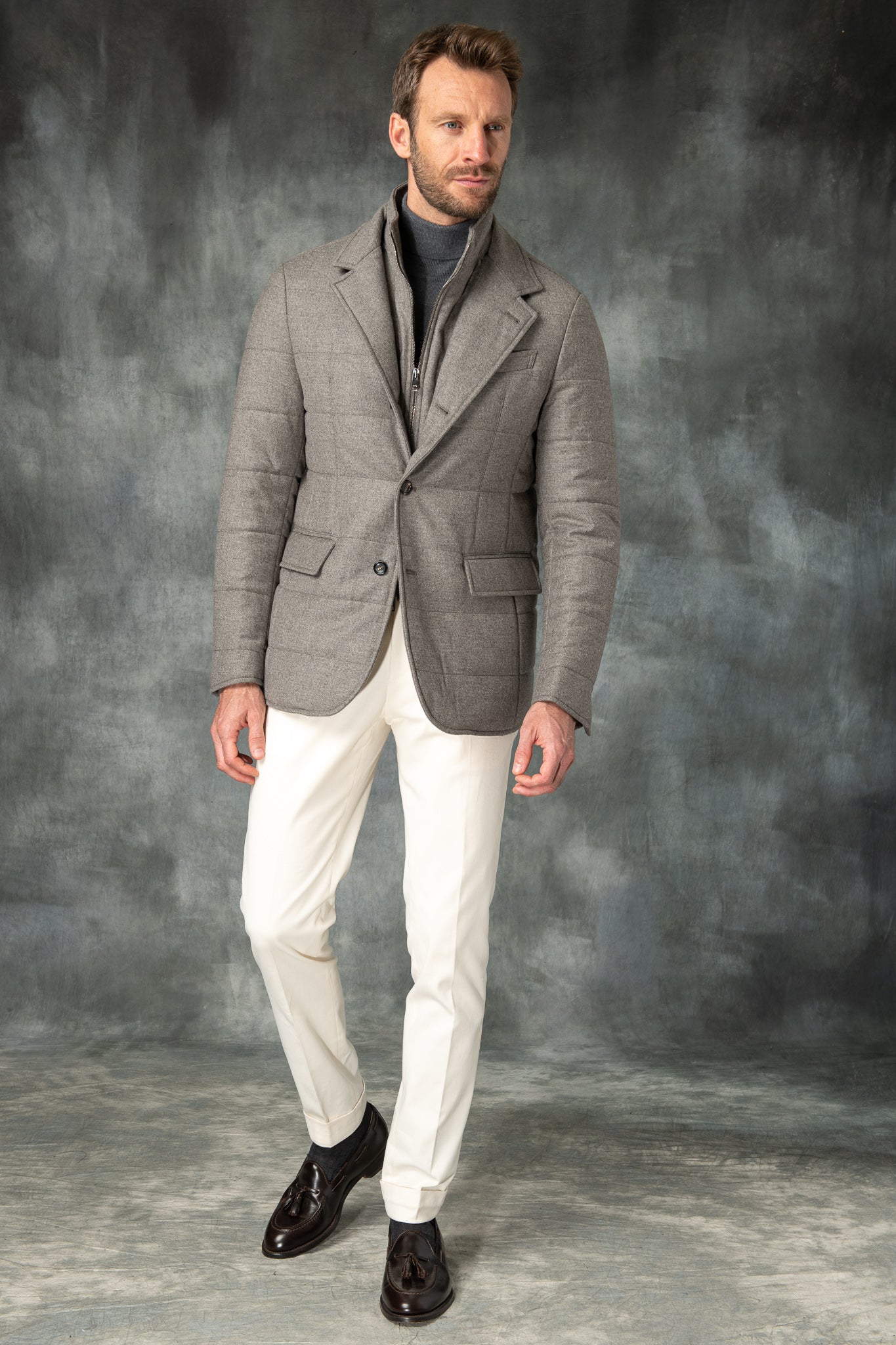 带有 Rain System® 的 Loro Piana 羊毛灰褐色羽绒服 – 意大利制造
