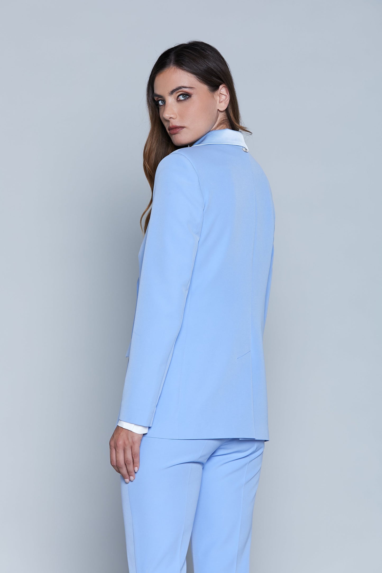 YUIO 长袖双排扣夹克，带口袋和缎面嵌件