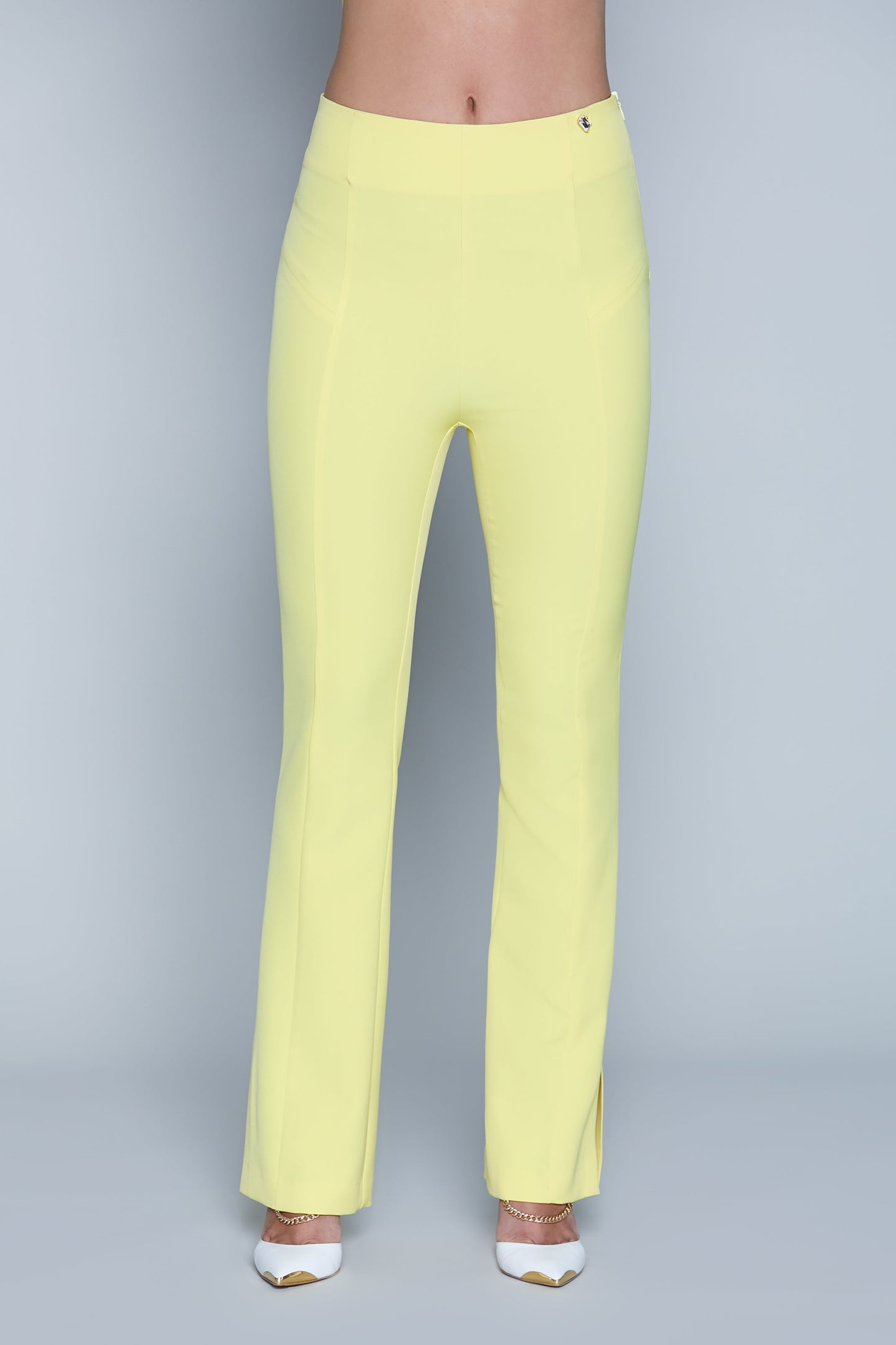 WEE 高腰长裤，中间有小纽扣加开衩 f.do