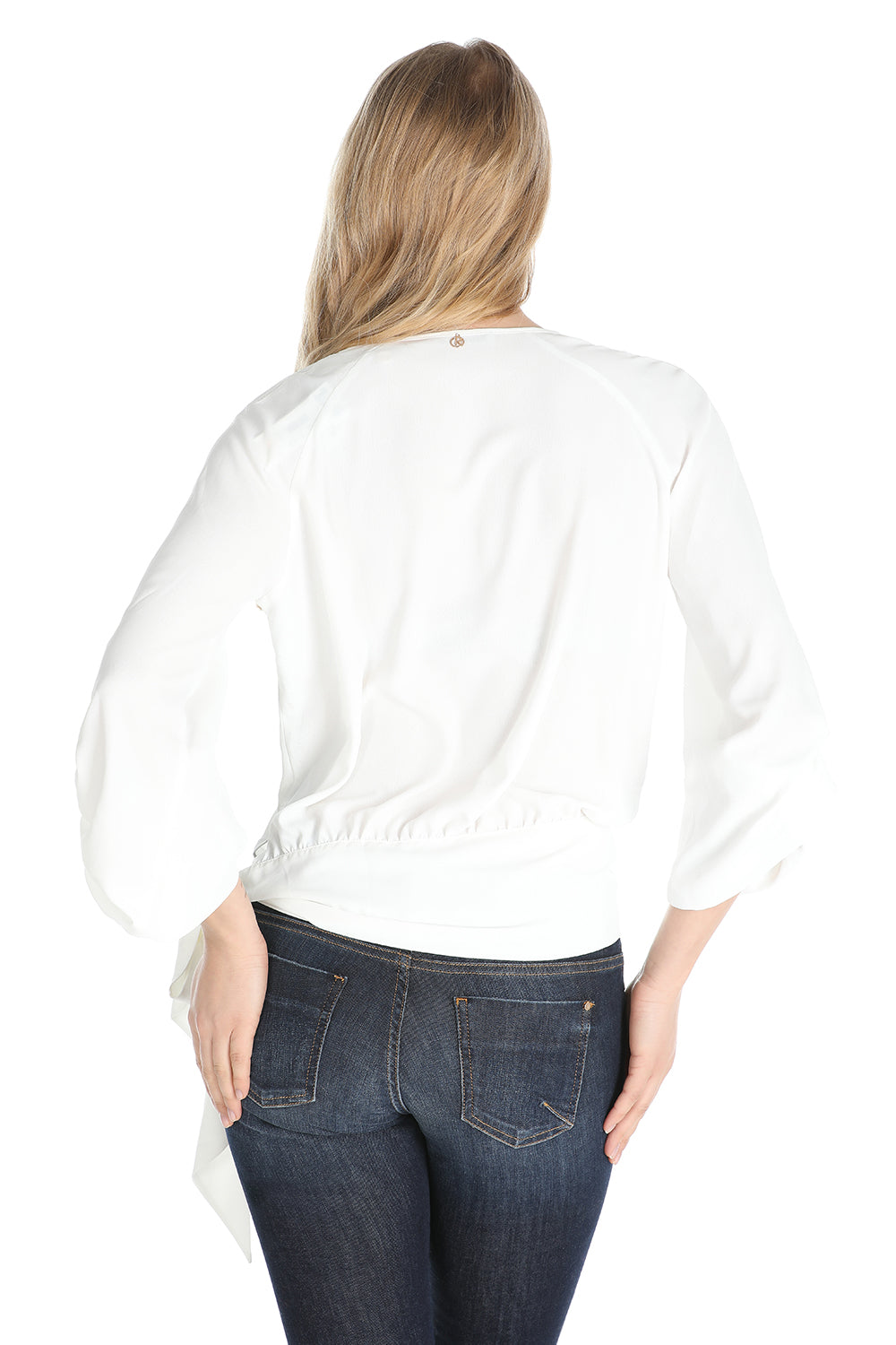 卷边上衣，底部有蝴蝶结，袖子有褶皱 FIONNA