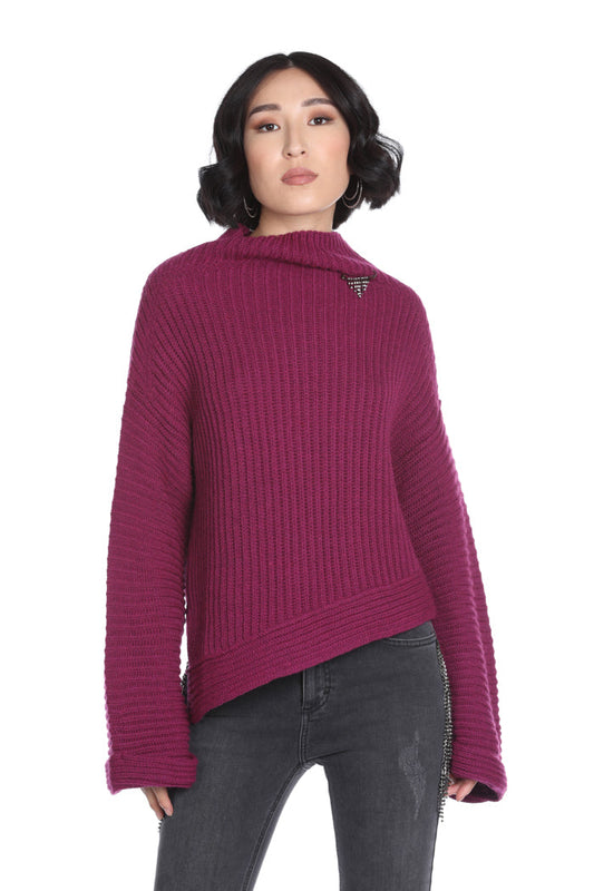 ZOGRAF 火山领毛衣配胸针长袖宽不对称下摆