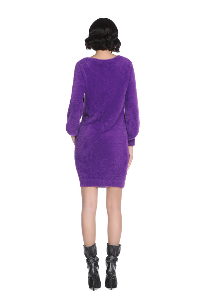 TEFEA 短款长袖连衣裙，配以蝴蝶结胸针和水钻