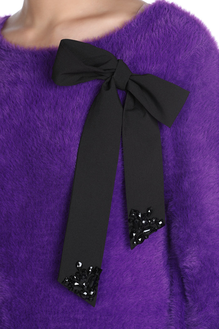 TEFEA 短款长袖连衣裙，配以蝴蝶结胸针和水钻