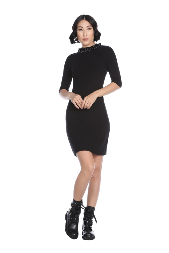 SPOSYN 短款连衣裙 m.3/4，带褶皱领和珠饰