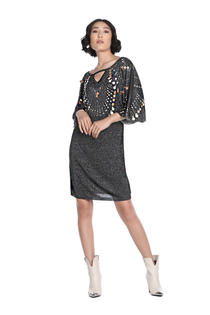 WORMTAIL 短款连衣裙 3/4 米宽蝙蝠领饰有亮片应用