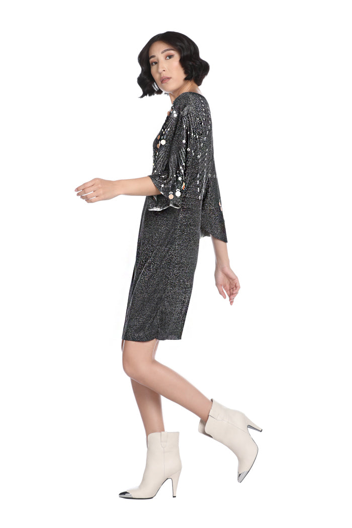 WORMTAIL 短款连衣裙 3/4 米宽蝙蝠领饰有亮片应用