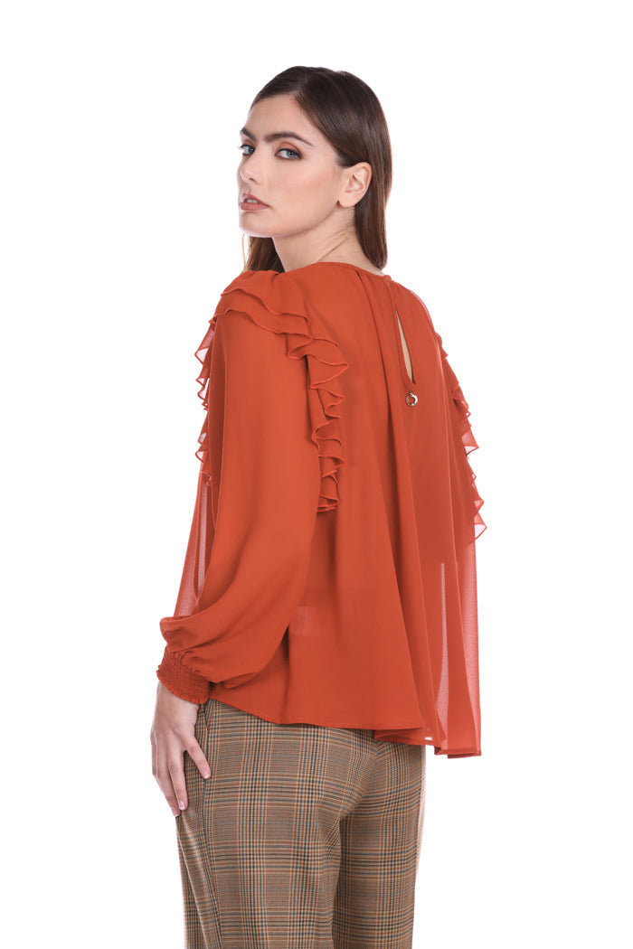 RASHA 女式衬衫，采用喷花褶边面料制成