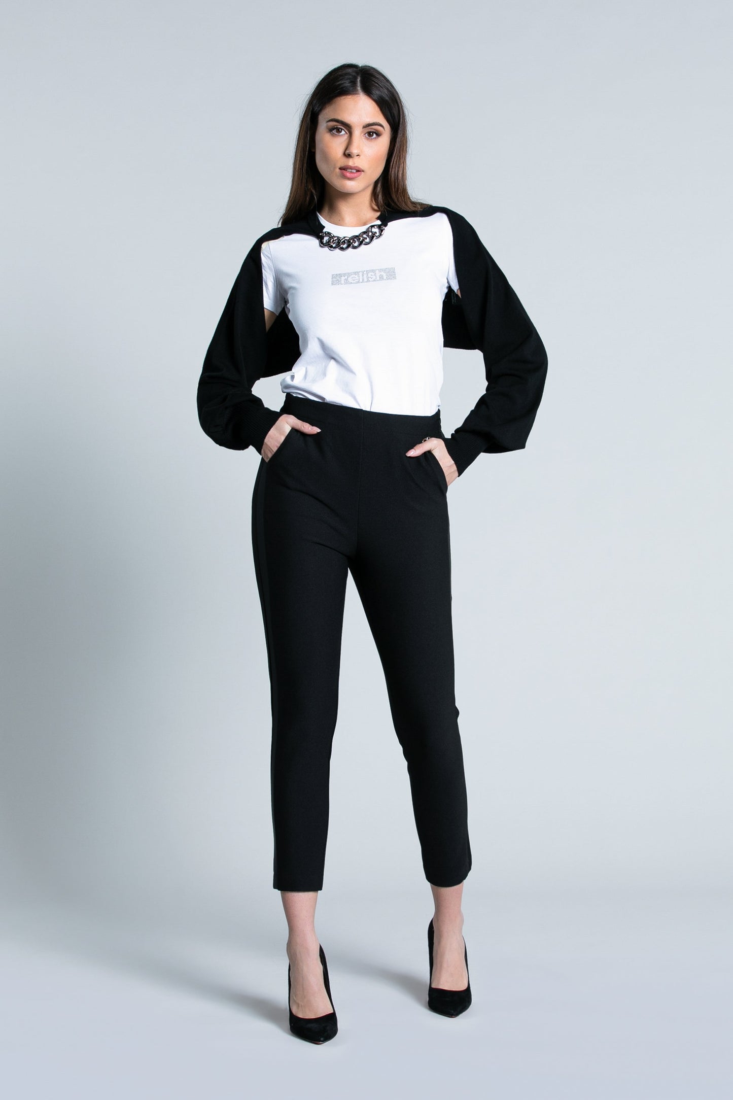 PURA 长袖耸肩带链条细节