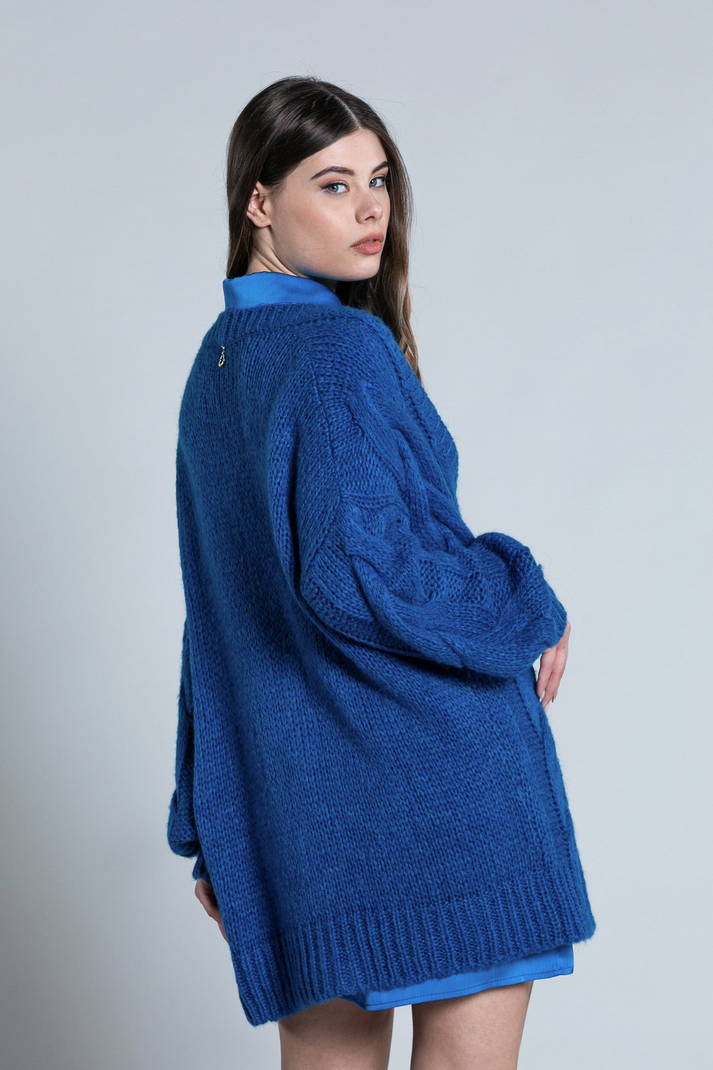 TOSHO 纽扣加编织长款气球袖开衫