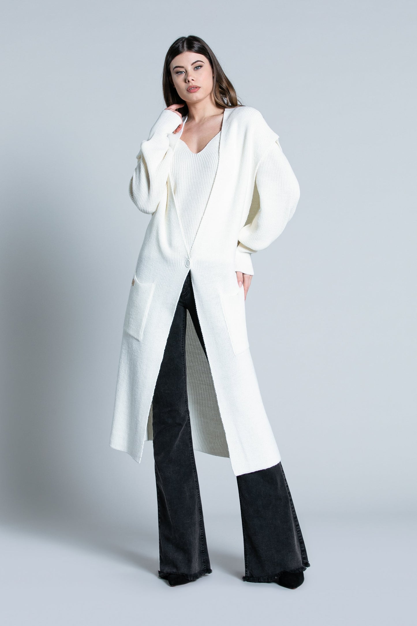 SCOSA 开衫半袖翻盖长款开衫，底部有口袋和开衩