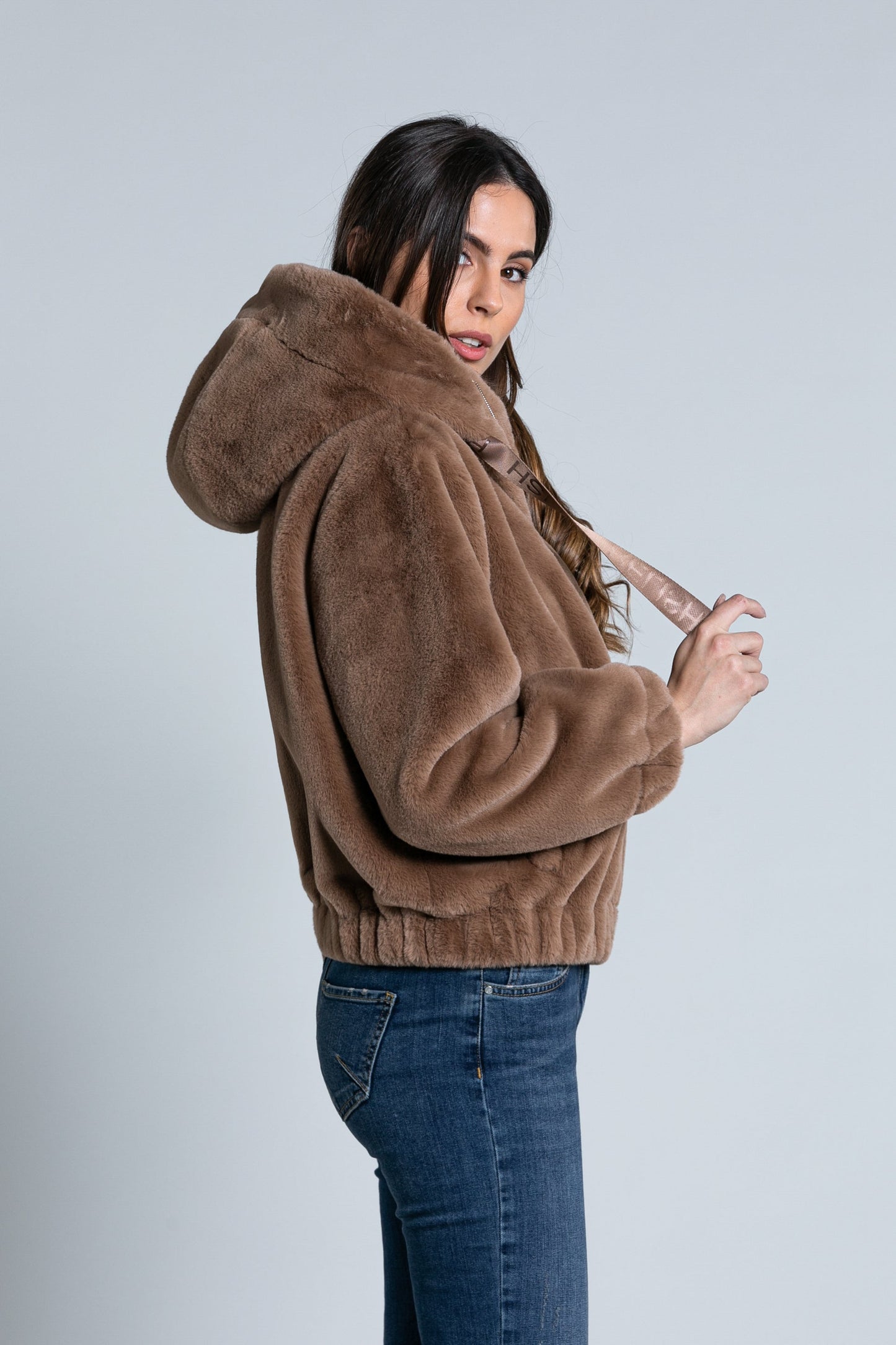 YUPP 生态毛皮长袖带拉链加兜帽加标志带加弹性 f.do