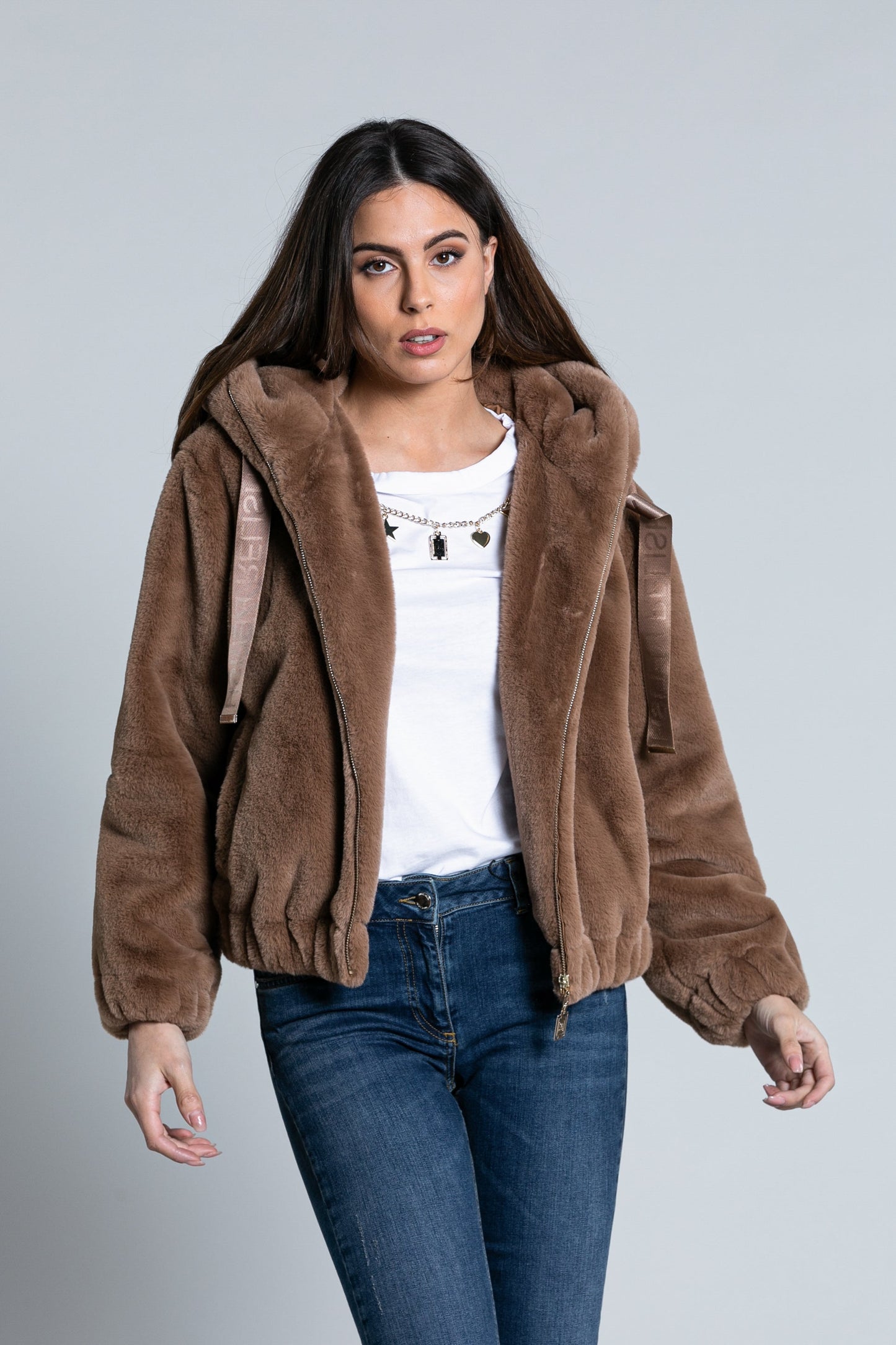 YUPP 生态毛皮长袖带拉链加兜帽加标志带加弹性 f.do