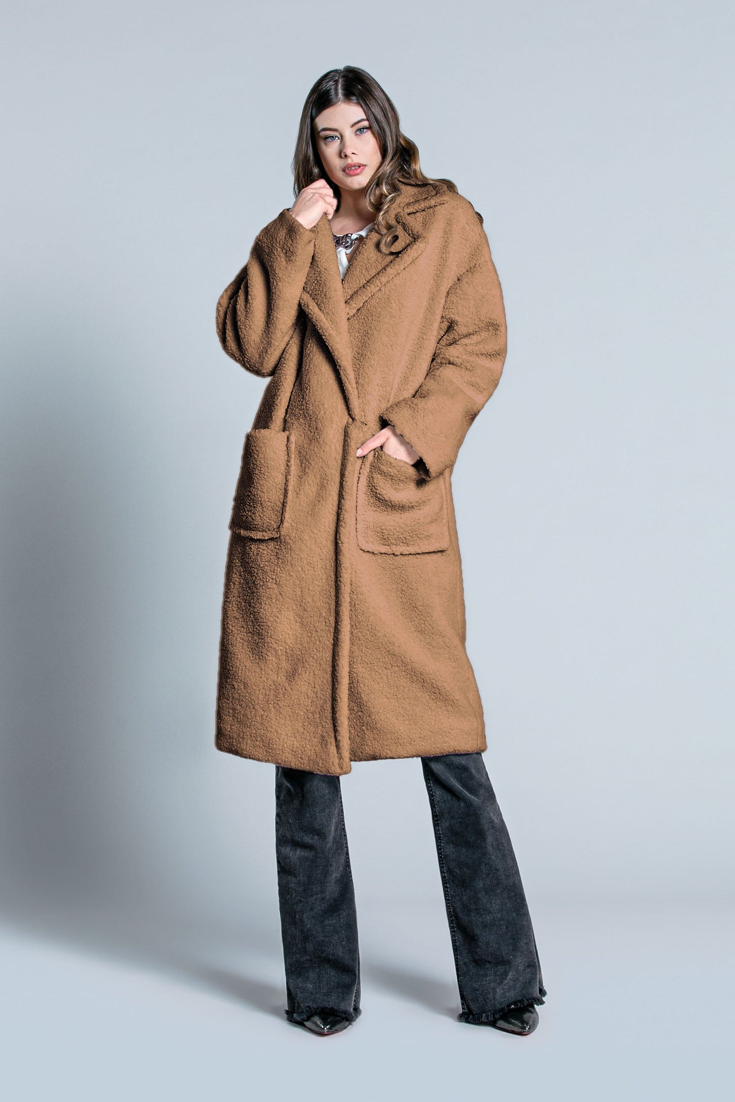 TENDZY 口袋熊贴饰长袖双排扣大衣