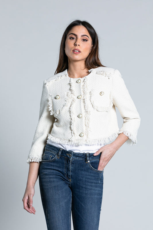 TERINEZ 短款夹克，带 3/4 袖香奈儿领，带口袋、纽扣和流苏