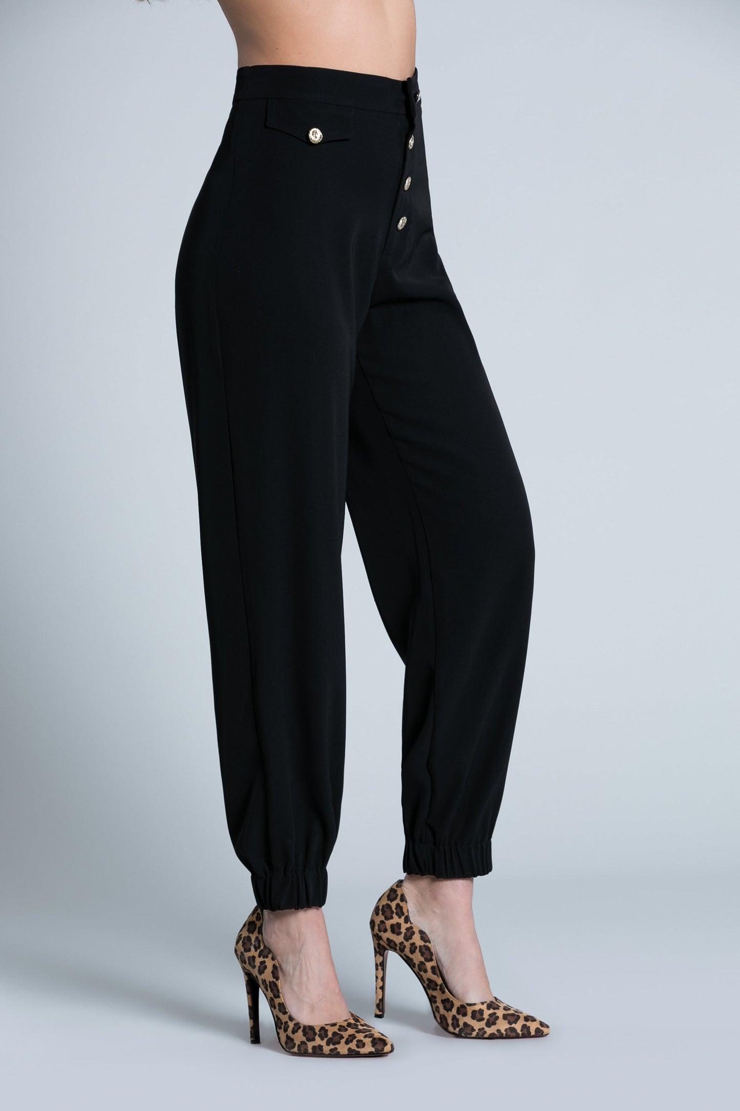 Pantalone CATTLES vita alta con bottoni oro più gioiello più elastico al fondo