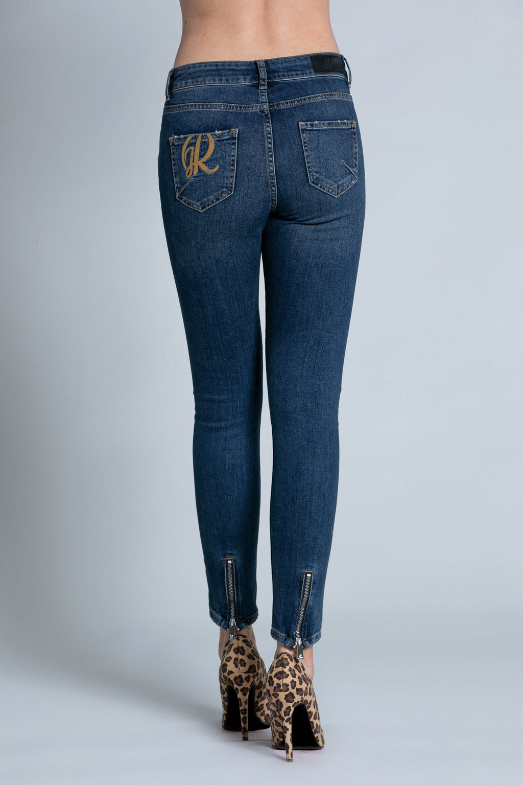 MARILYN_A 5 ts 牛仔裤，带徽标刺绣加磨损加拉链 f.do 中号蓝色牛仔布