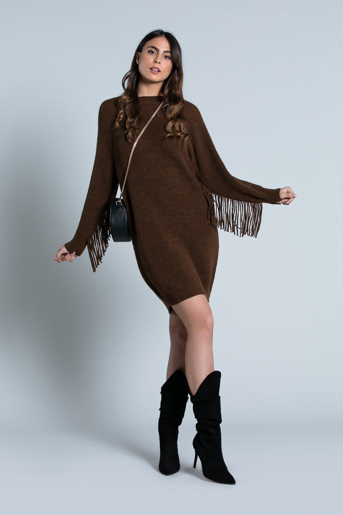 TAURU 短插肩长袖流苏连衣裙