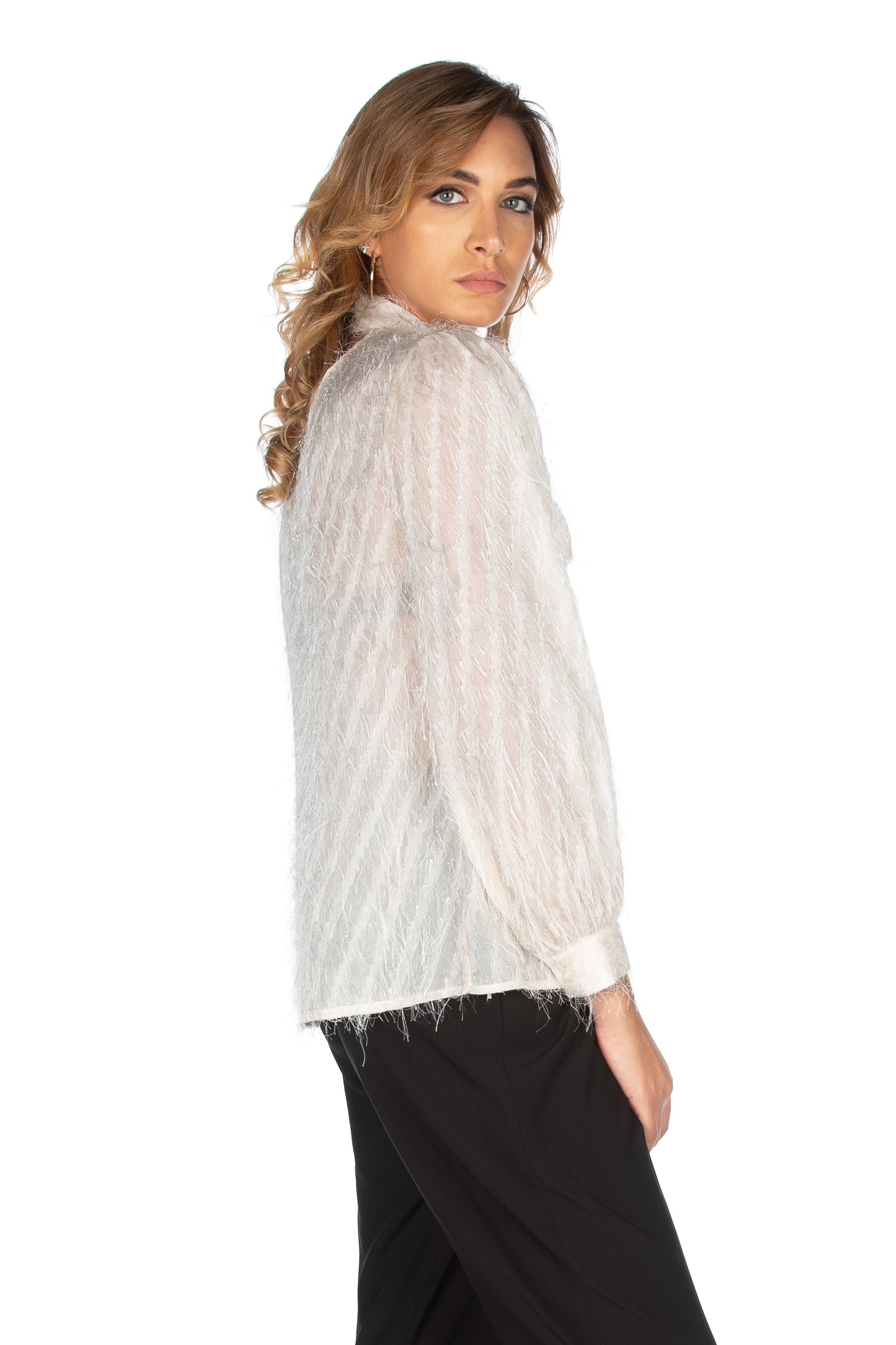 SIMON 刺绣宽领长袖双 V 领衬衫