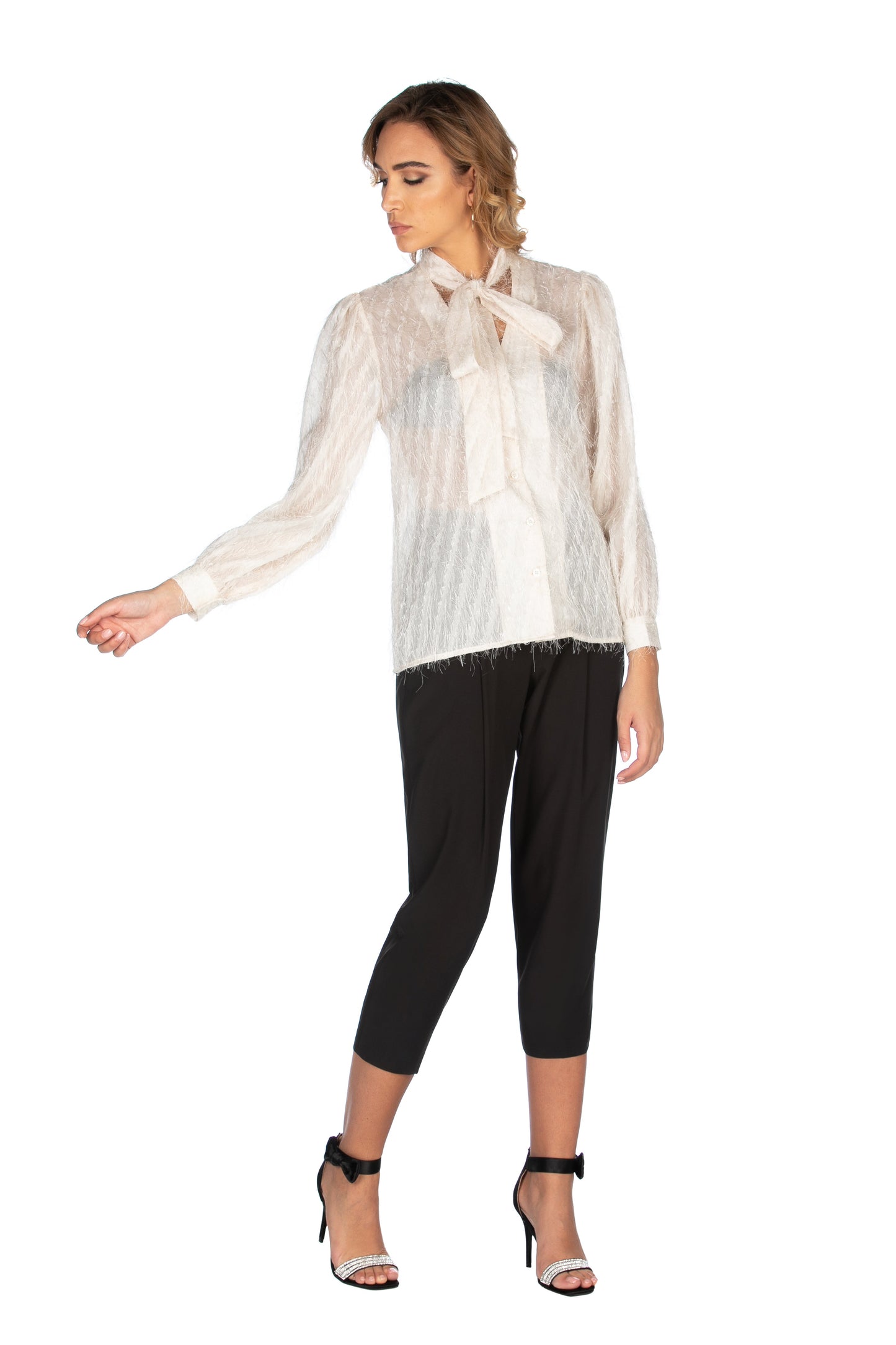 SIMON 刺绣宽领长袖双 V 领衬衫