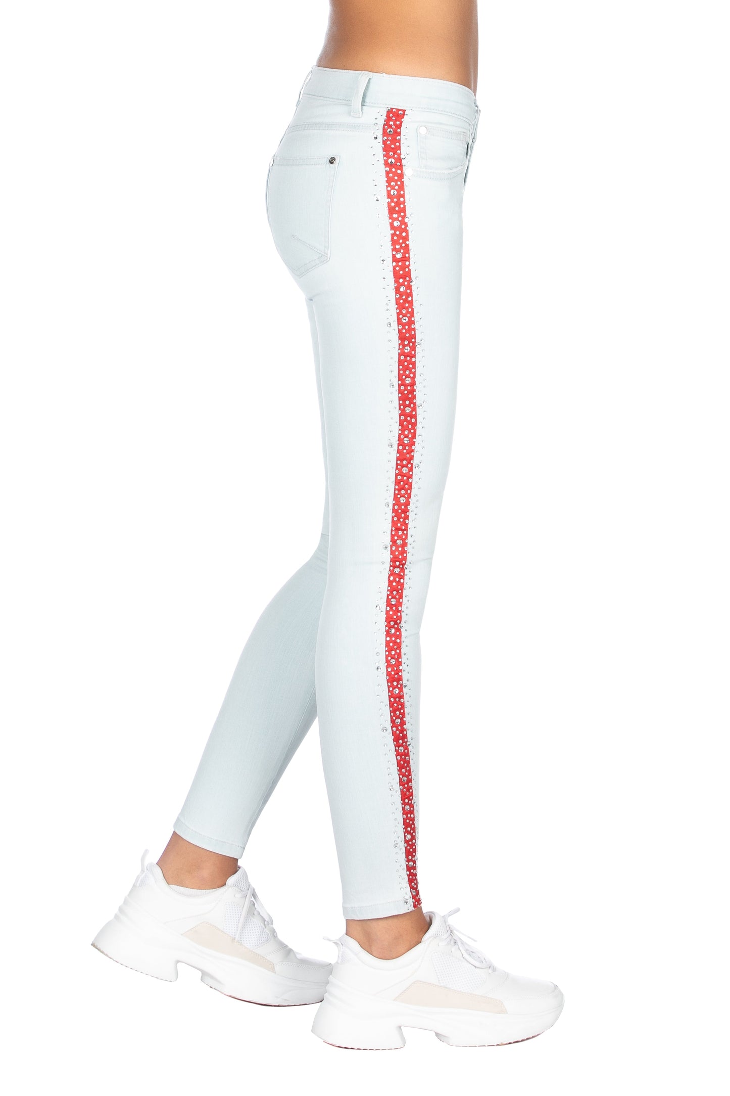 SVEVA 高腰五袋牛仔裤，罗缎款式和水钻牛仔布