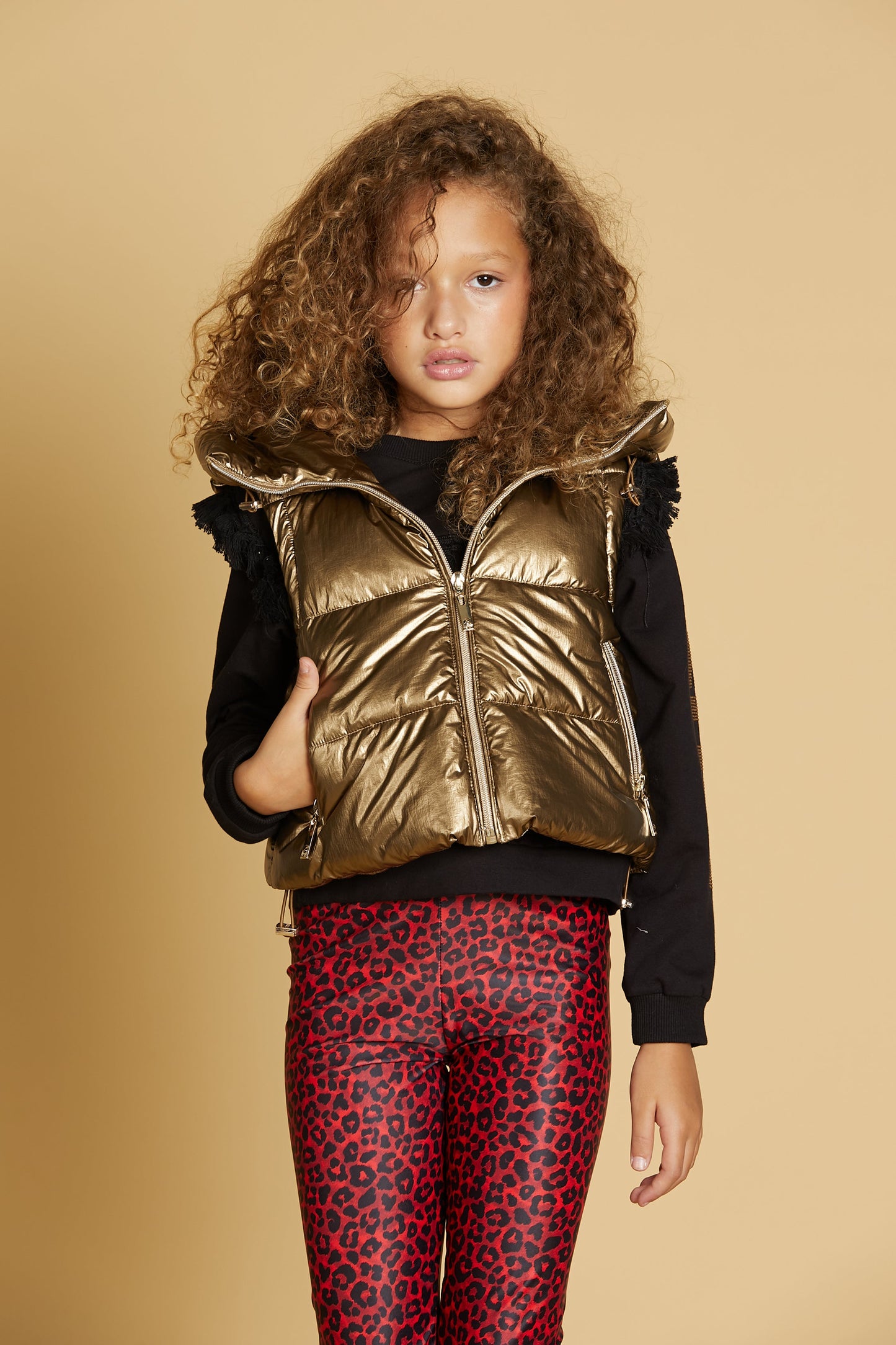 ZISARINA 短款无袖羽绒服连帽加抽绳加拉链