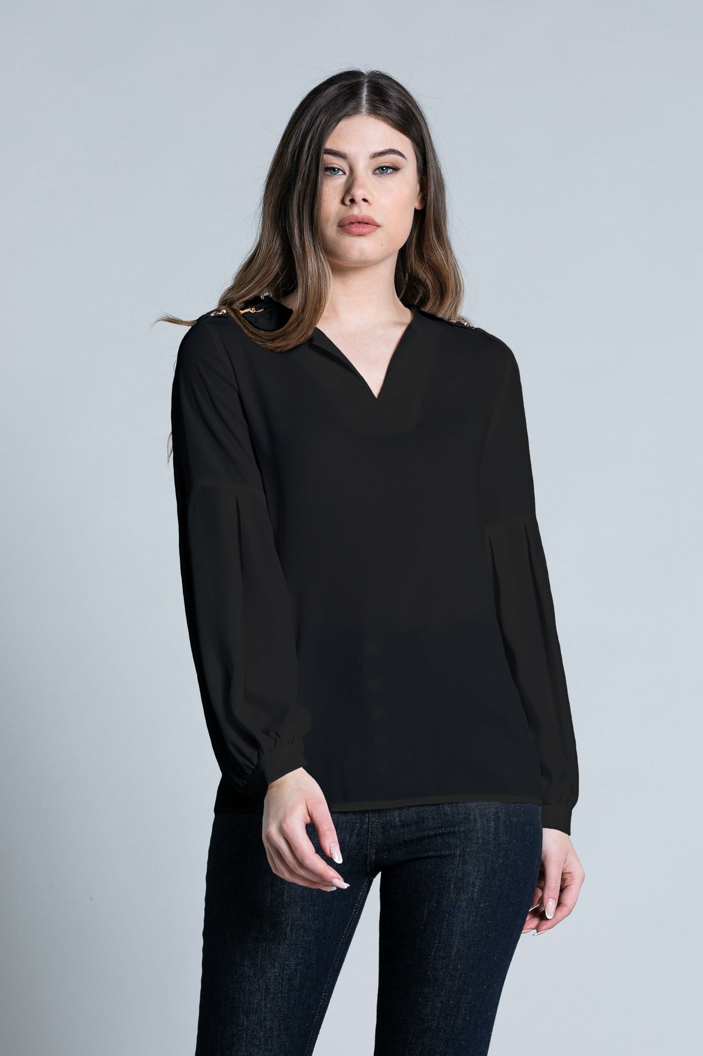 SELOR 长袖衬衫，带假褶雅培。骑行带扣的更多细节