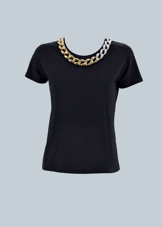 TARA 半袖 T 恤配项链