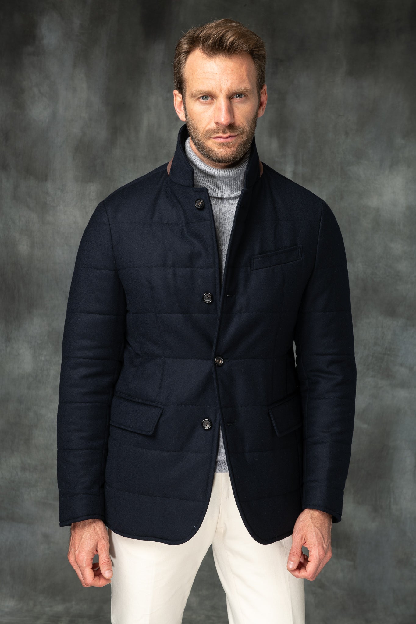 带有 Rain System® 的 Loro Piana 羊毛蓝色羽绒服 – 意大利制造