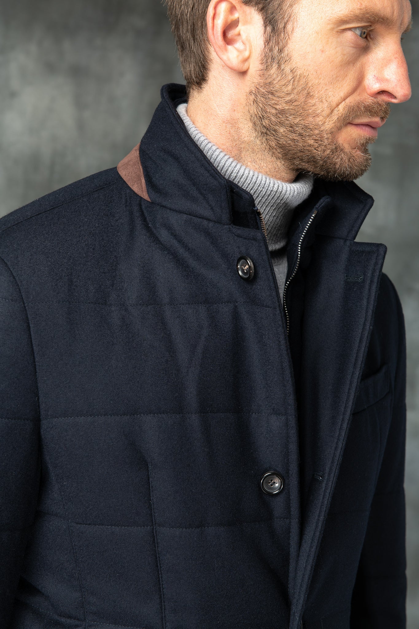 带有 Rain System® 的 Loro Piana 羊毛蓝色羽绒服 – 意大利制造