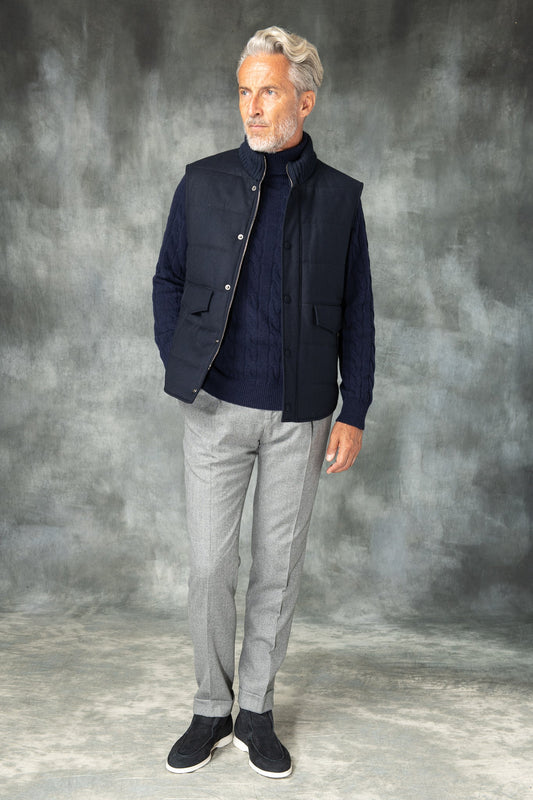 带 Rain System® 的 Loro Piana 羊毛蓝色羽绒背心 – 意大利制造