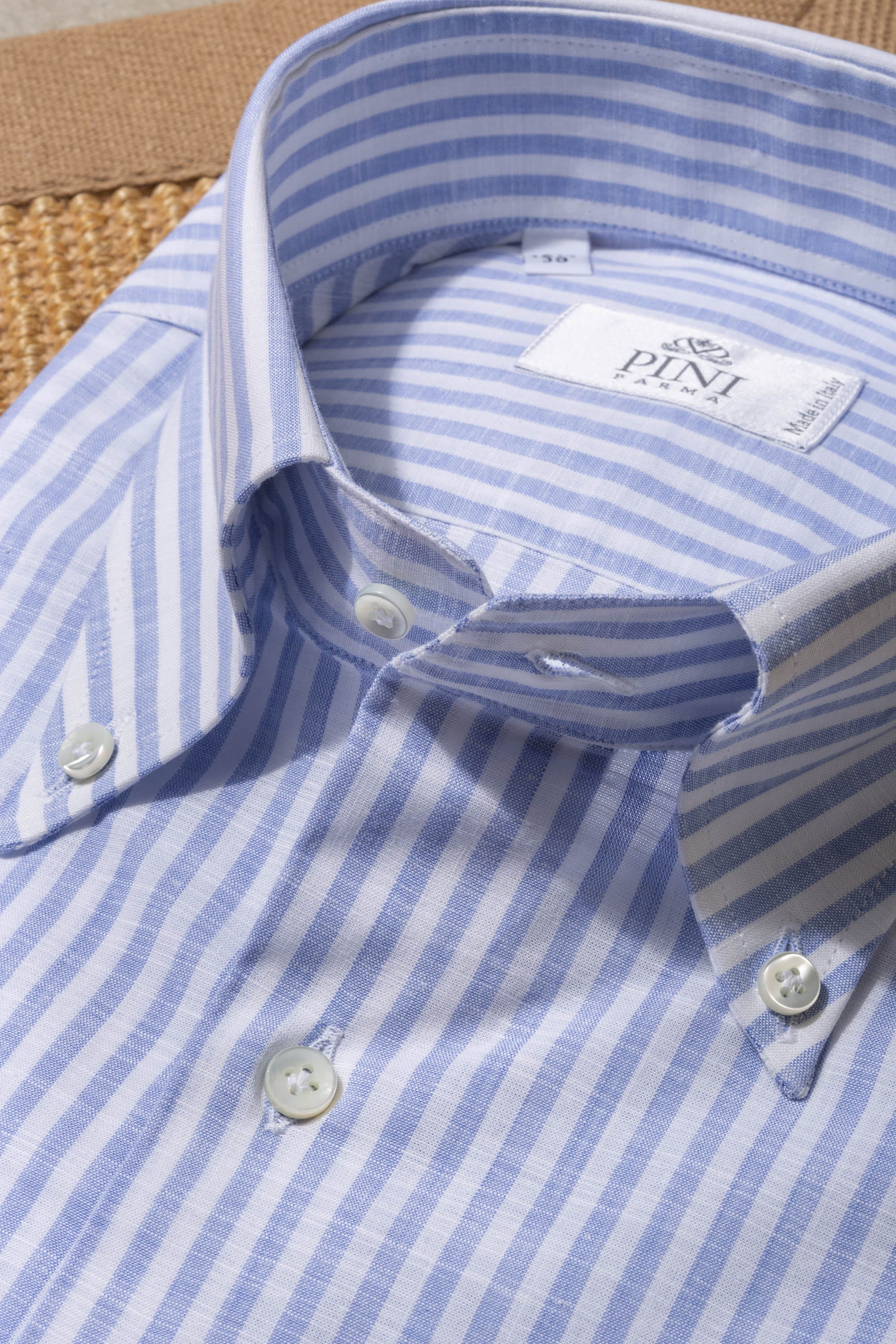 纽扣浅蓝色条纹衬衫“Sartoriale 系列”- 意大利制造