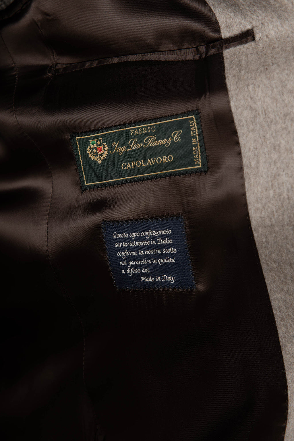 Loro Piana 羊毛米色大衣 – 意大利制造