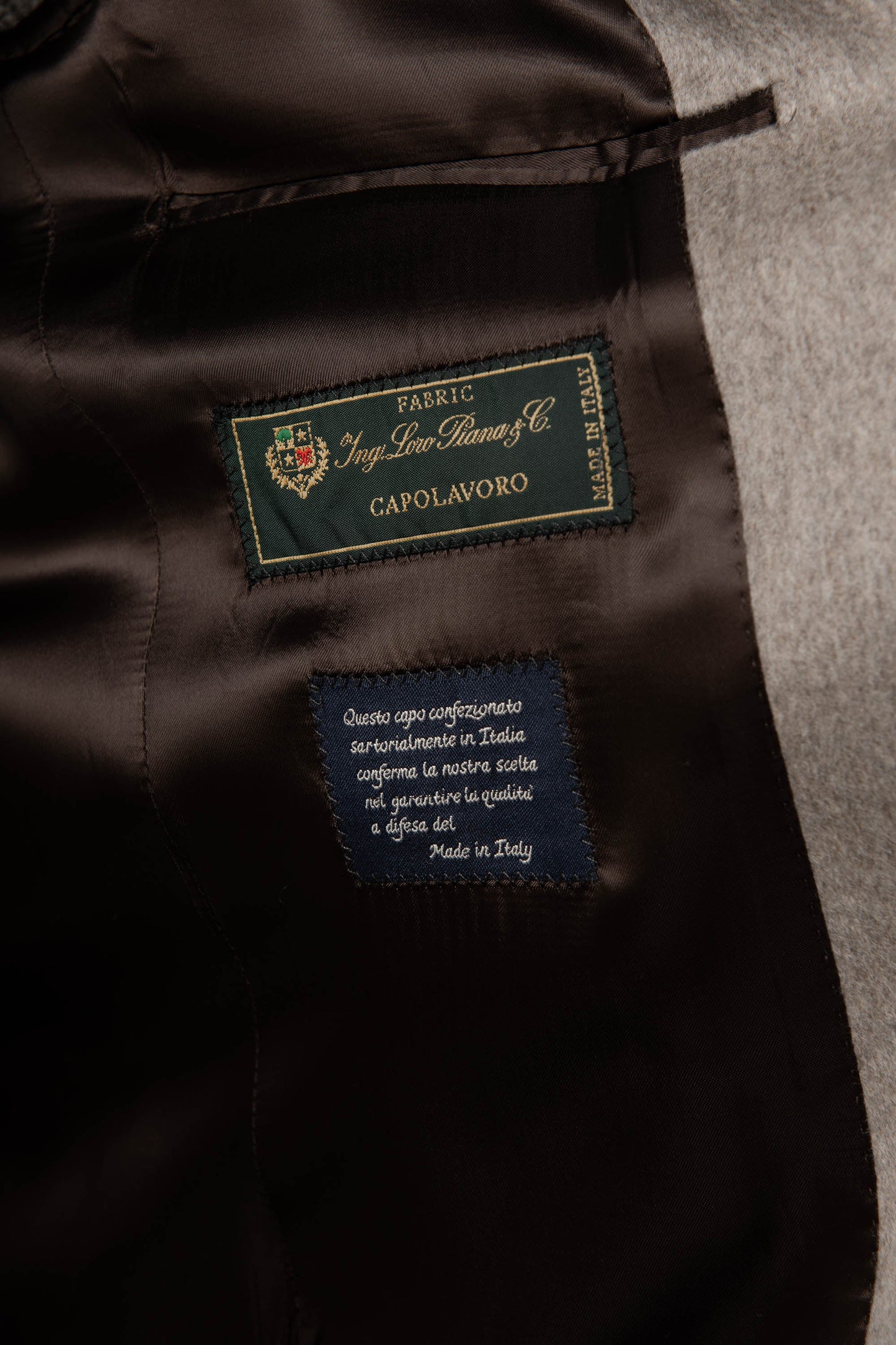 Loro Piana 羊毛米色大衣 – 意大利制造