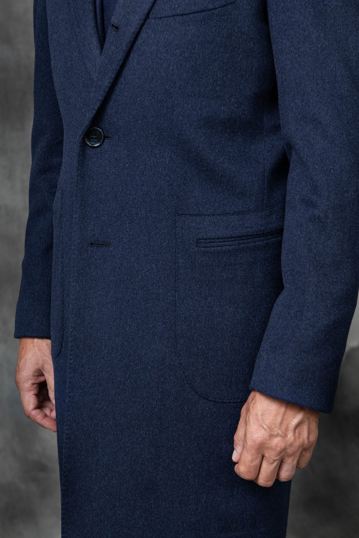 Loro Piana 羊毛蓝色大衣 – 意大利制造