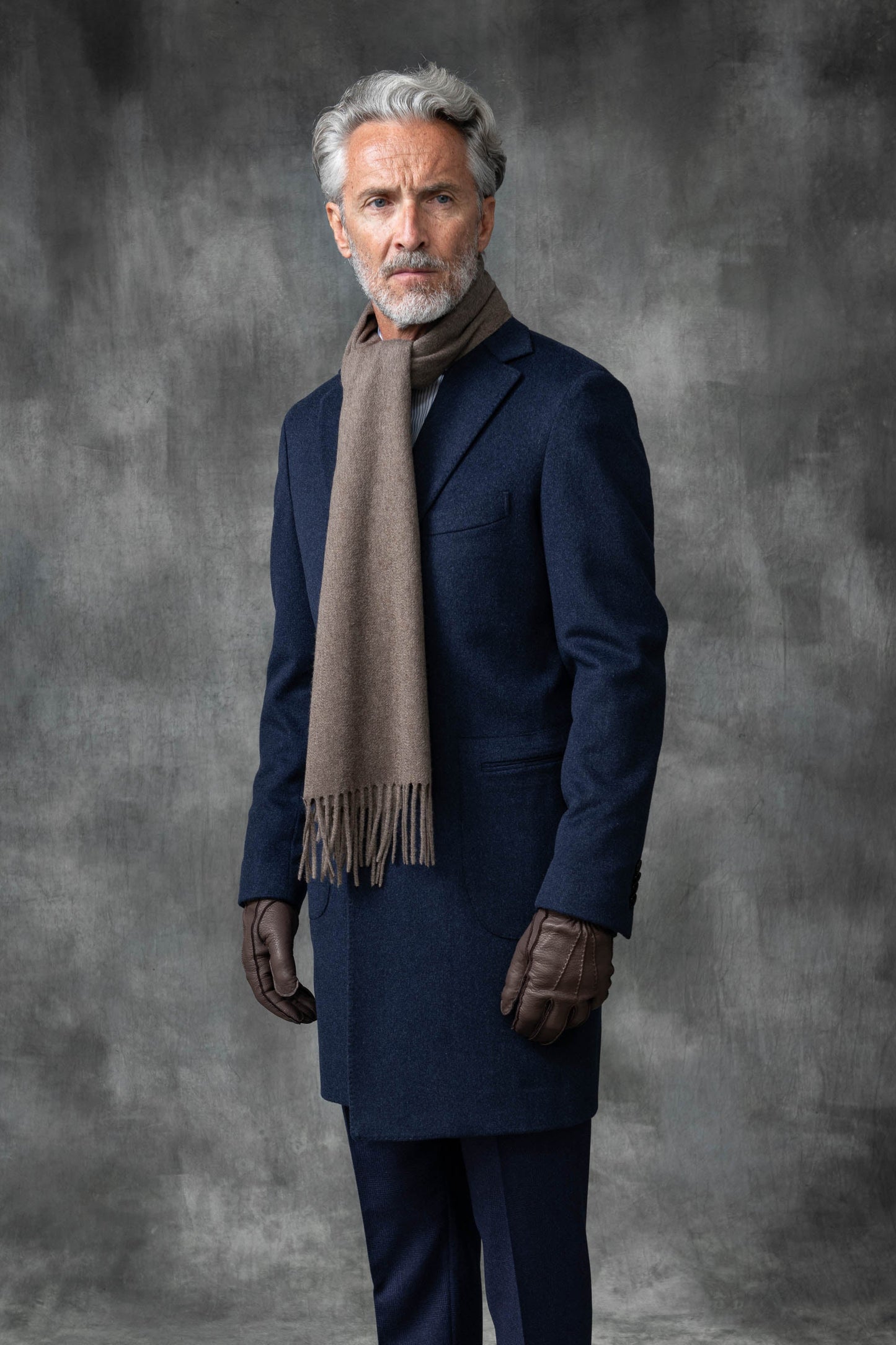 Loro Piana 羊毛蓝色大衣 – 意大利制造