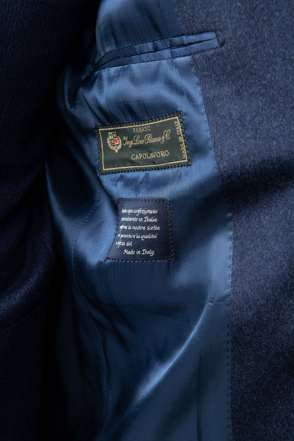 Loro Piana 羊毛蓝色大衣 – 意大利制造