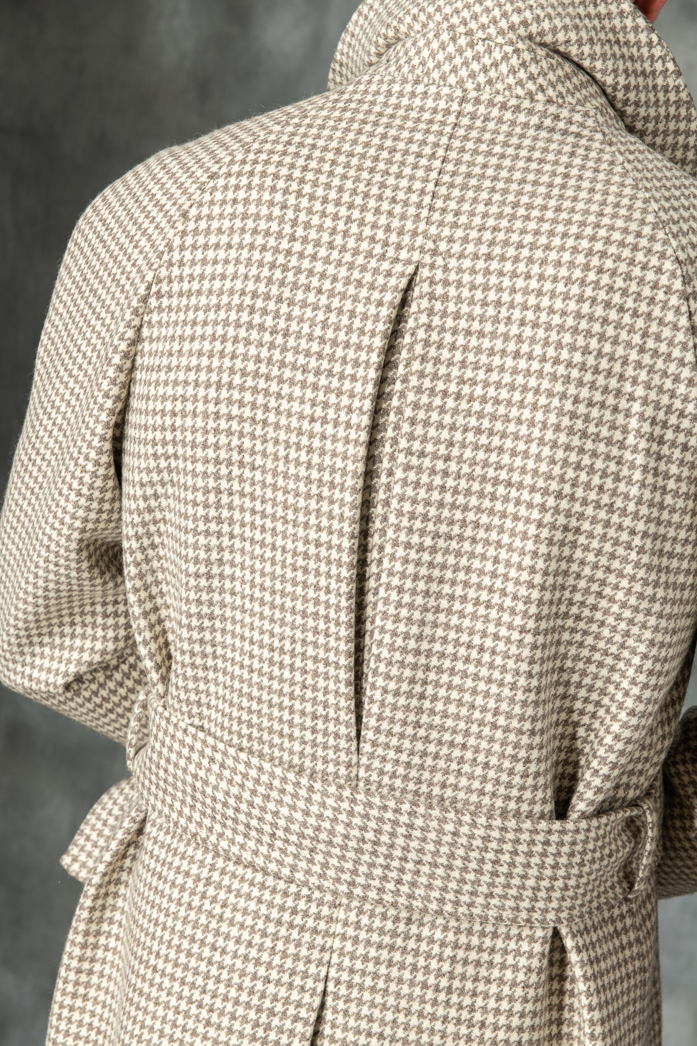 千鸟格插肩大衣——意大利制造