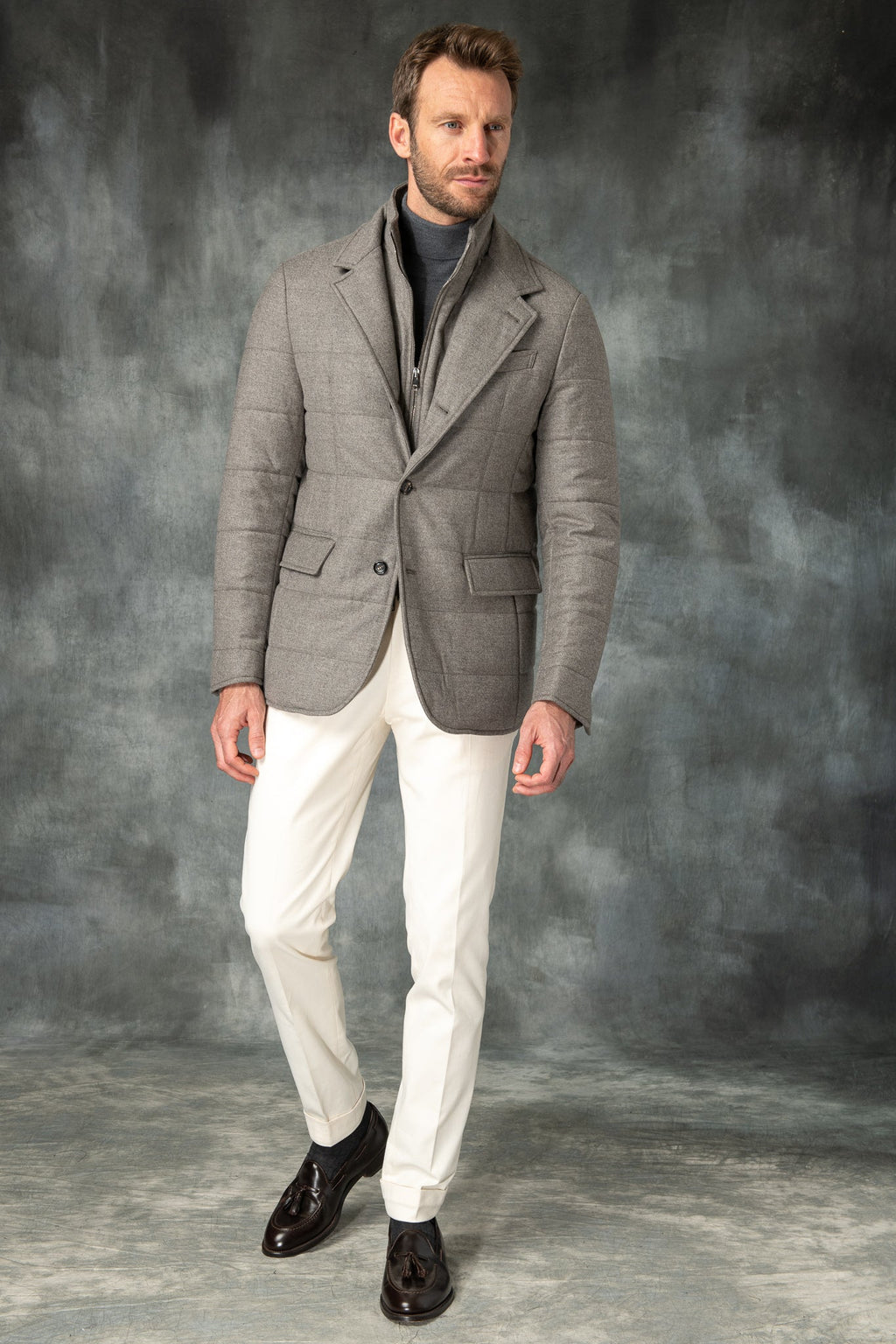带有 Rain System® 的 Loro Piana 羊毛灰褐色羽绒服 – 意大利制造